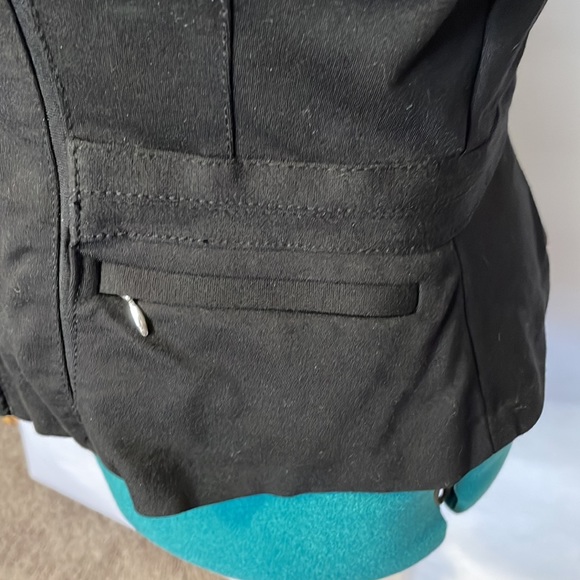 WH|BM Ruffled Jacket - Picture 5 of 9